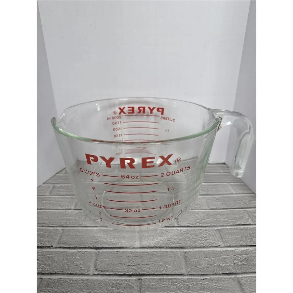 PYREX Glass Liquid Measuring 8 Cup 64 oz 2 Quart Liter Clear Red Letters-USA
